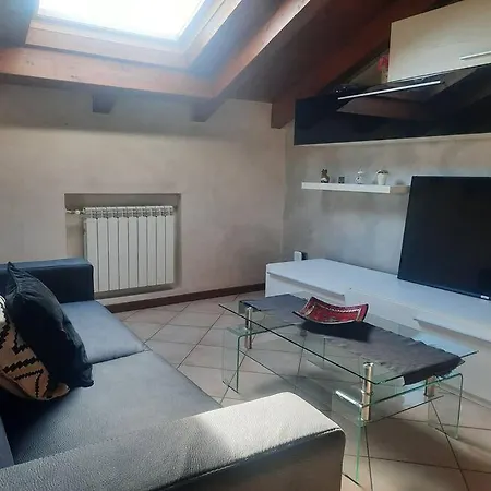 Business Italyving Apartment